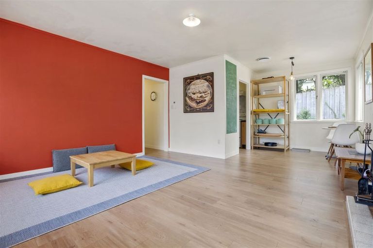 Photo of property in 23 Willerton Avenue, New Lynn, Auckland, 0600