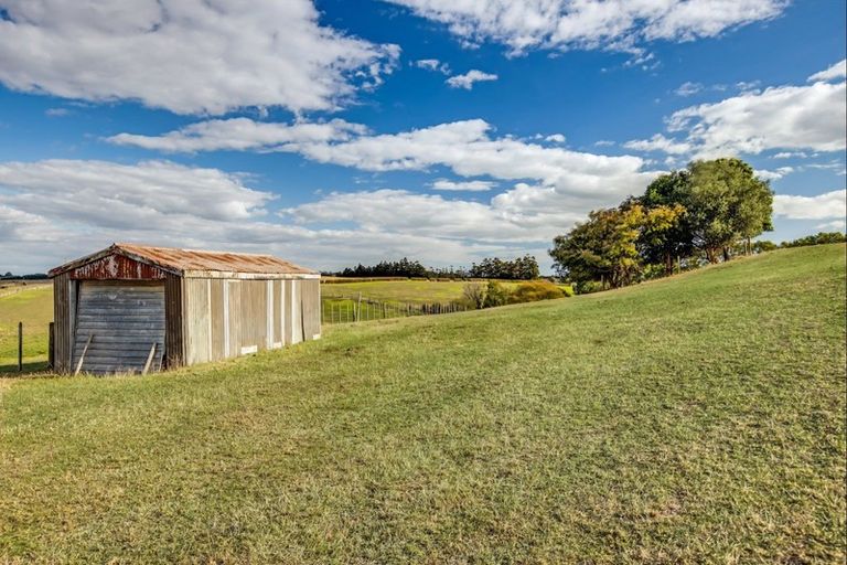 Photo of property in 945 Linwood Road, Kingseat, Papakura, 2580