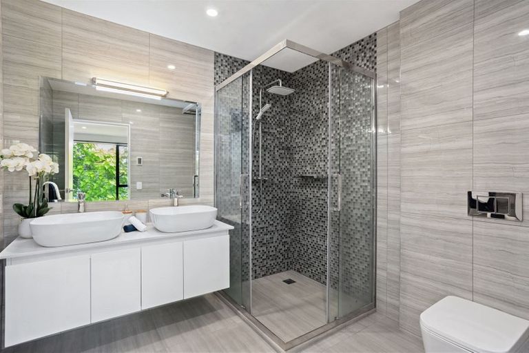 Photo of property in 32c Hewitts Road, Merivale, Christchurch, 8014