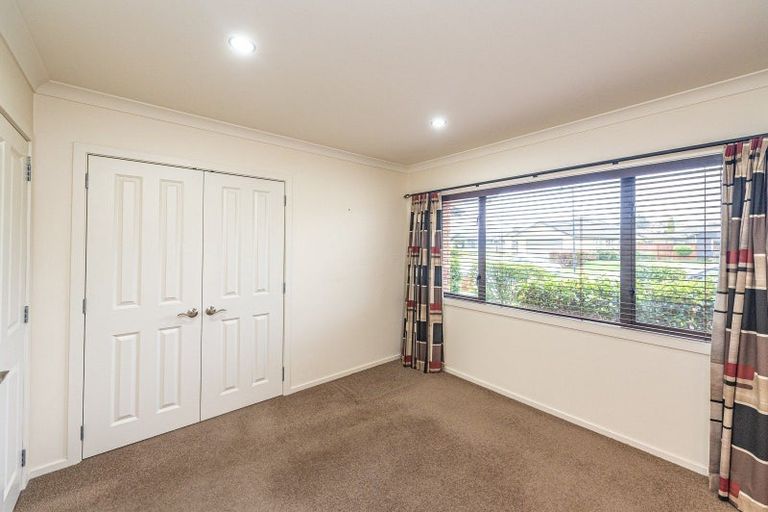 Photo of property in 1 Gilligan Close, College Estate, Whanganui, 4500