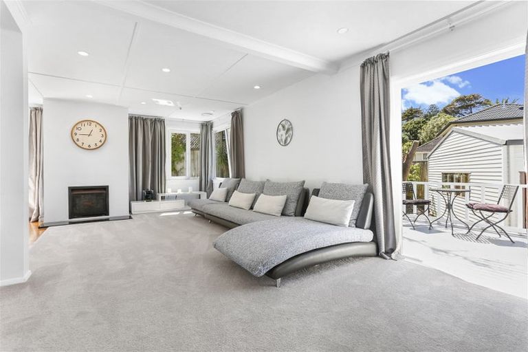 Photo of property in 275 Lake Road, Belmont, Auckland, 0622