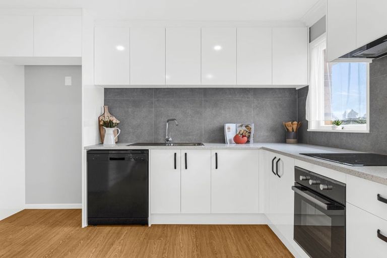 Photo of property in 1/60 Grove Road, Papakura, 2110