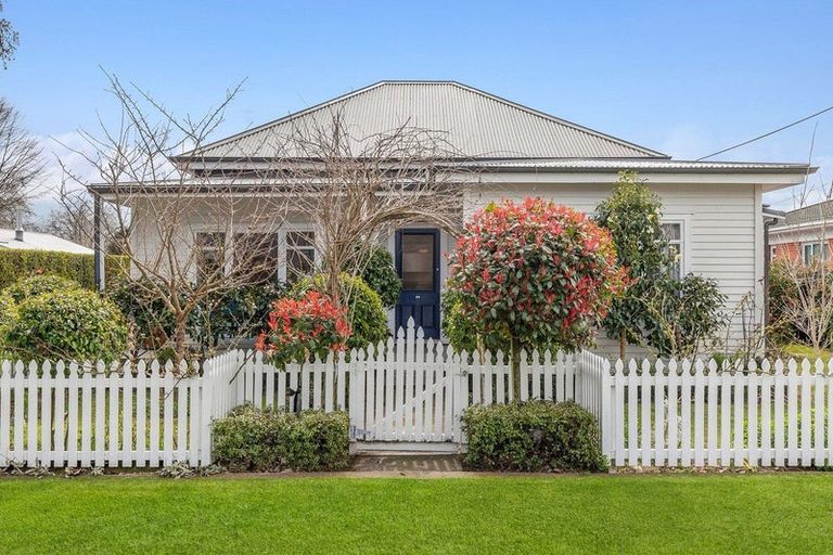 Photo of property in 30 Clare Street, Cambridge, 3434