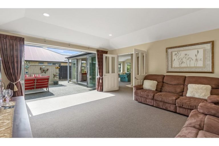 Photo of property in 7 Cairnbrae Drive, Prebbleton, 7604