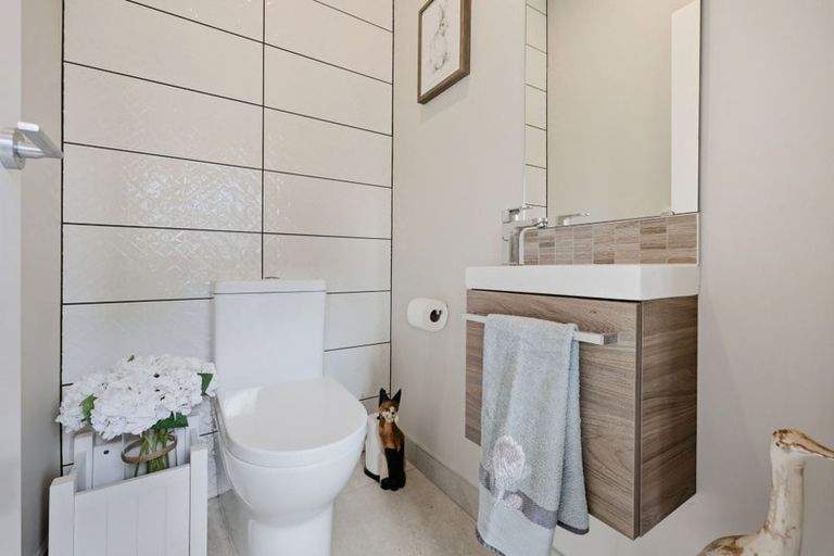 Photo of property in 180 Hobsonville Point Road, Hobsonville, Auckland, 0616