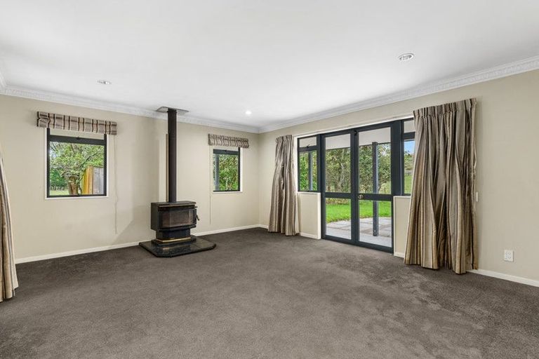 Photo of property in 205 Valley Views, Fitzherbert, Palmerston North, 4472