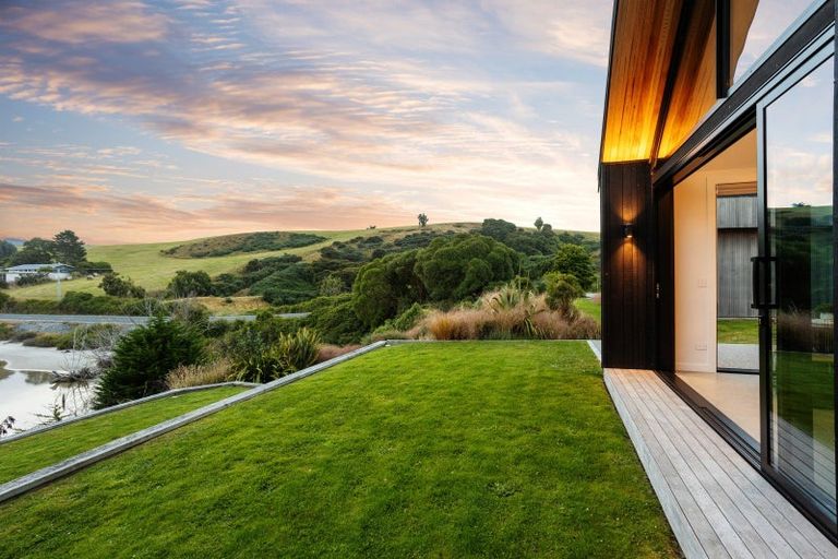 Photo of property in 1371b Taieri Mouth Road, Taieri Mouth, 9091