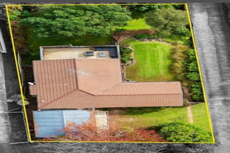 Photo of property in 106 Spinella Drive, Bayview, Auckland, 0629