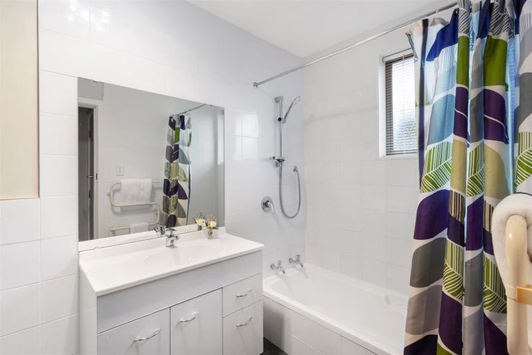 Photo of property in 8a Woodstock Place, Russley, Christchurch, 8042