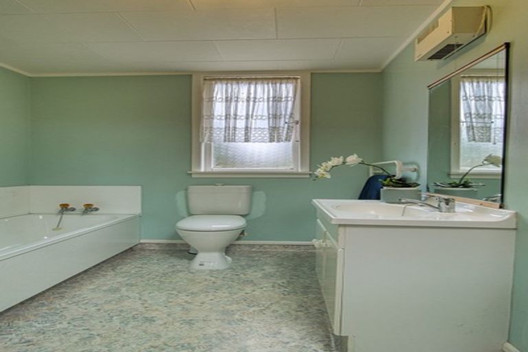 Photo of property in 83 Arataki Road, Havelock North, 4130