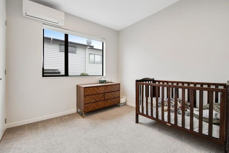 Photo of property in 7 Manawanui Way, Orewa, 0931