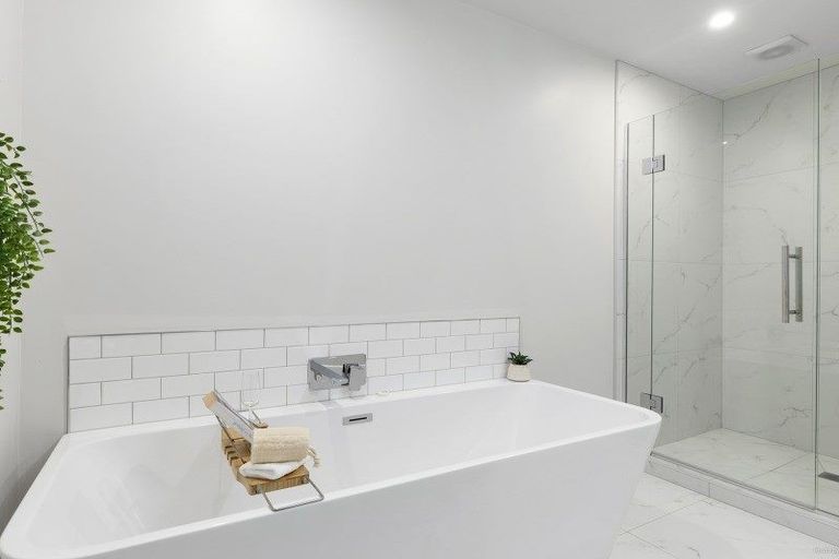 Photo of property in 56e Nicholson Road, Khandallah, Wellington, 6035