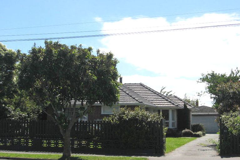 Photo of property in 11 Farrington Avenue, Bishopdale, Christchurch, 8053