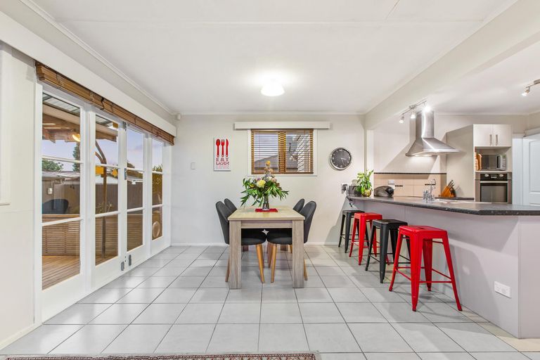 Photo of property in 1/29 Hill Crescent, New Lynn, Auckland, 0600