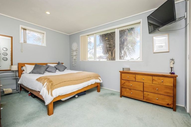 Photo of property in 3 Marybeth Place, Rosehill, Papakura, 2113