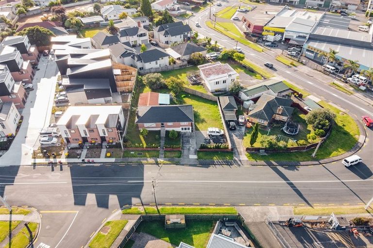 Photo of property in 68 Delta Avenue, New Lynn, Auckland, 0600