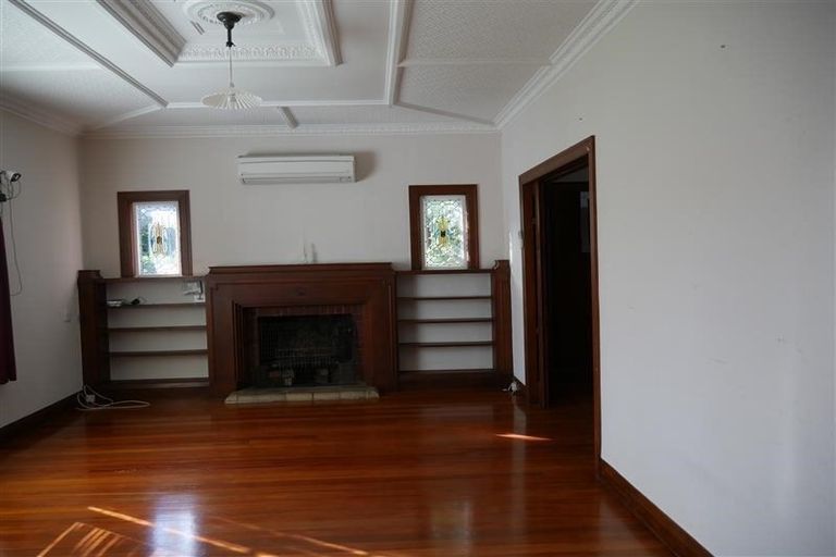 Photo of property in 2 Kamo Road, Regent, Whangarei, 0112