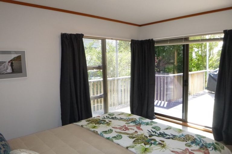 Photo of property in 2/24 Nigel Road, Browns Bay, Auckland, 0630