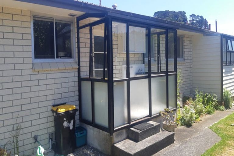 Photo of property in 107 Derwent Street, Island Bay, Wellington, 6023