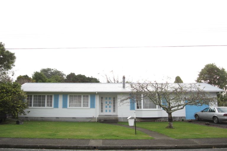 Photo of property in 13 Buckley Grove, Paraparaumu, 5032