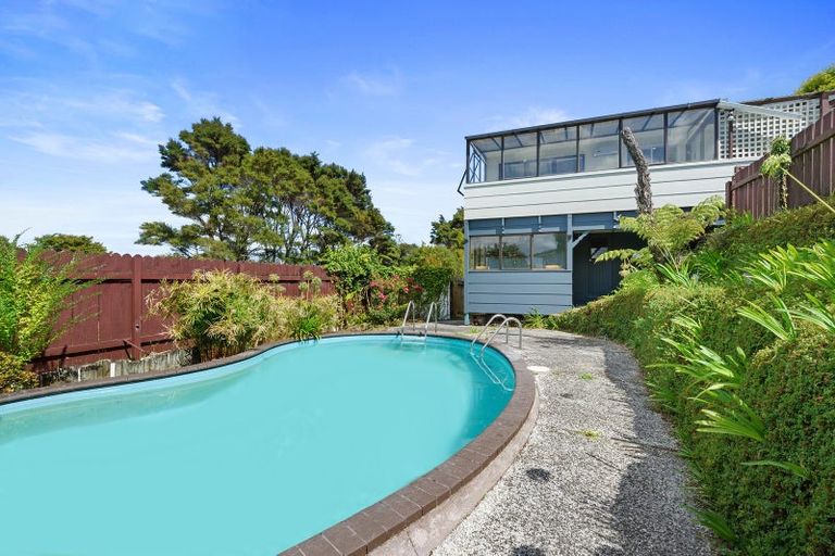Photo of property in 9 Stredwick Drive, Torbay, Auckland, 0630