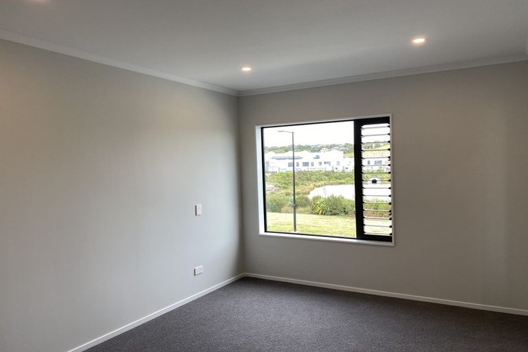 Photo of property in 41 Koura Drive, Red Beach, 0932