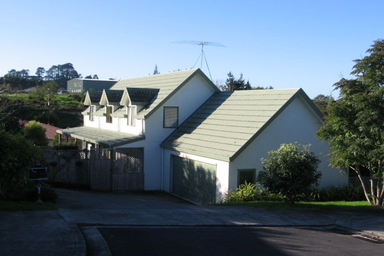 Photo of property in 14 Patsy O'hara Place, Swanson, Auckland, 0612