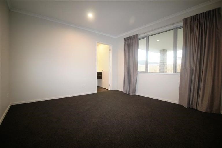 Photo of property in 7 Hineaari Street, Marshland, Christchurch, 8083