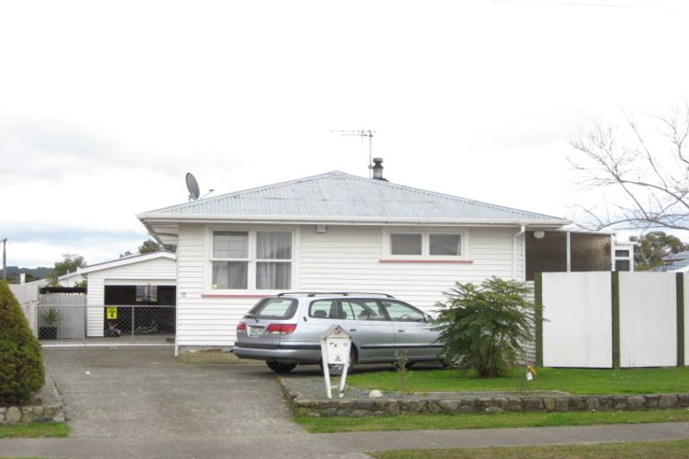 Photo of property in 24 Magdalen Crescent, Pirimai, Napier, 4112