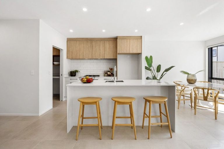 Photo of property in 104e Pepene Avenue, Takanini, 2112