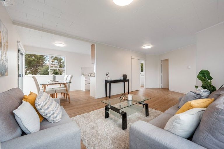 Photo of property in 11 Murillo Place, Henderson, Auckland, 0612