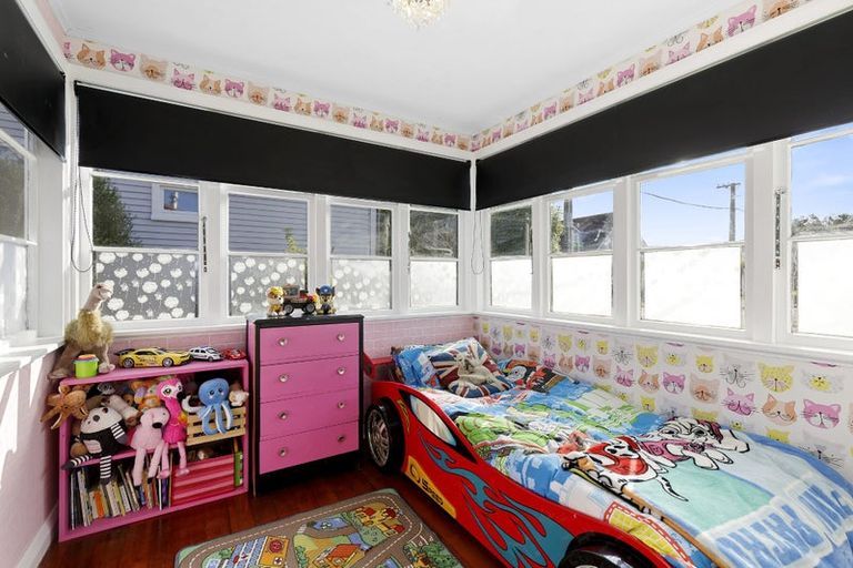 Photo of property in 17 Kingston Street, Boulcott, Lower Hutt, 5011