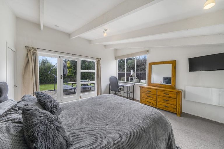 Photo of property in 182 Main North Road, Redwood, Christchurch, 8051