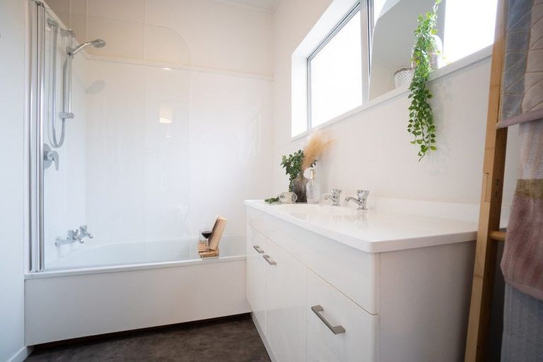 Photo of property in 10a Sydney Street, Palmerston North, 4414