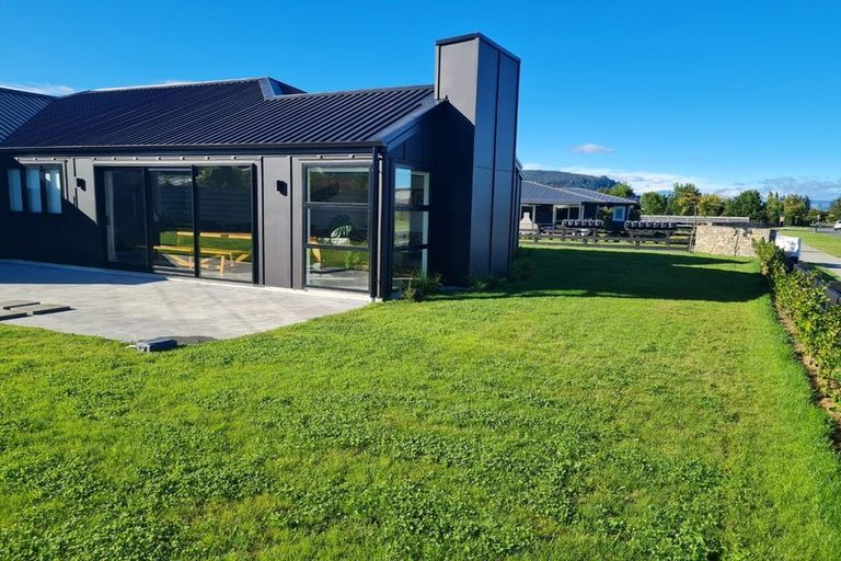 Photo of property in 1 Larches Lane, Kinloch, 3377