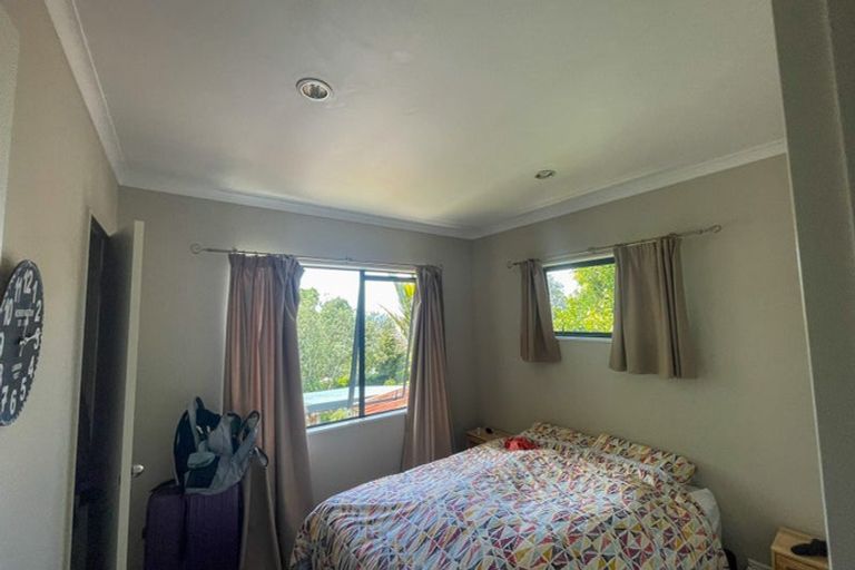 Photo of property in 6a Aldern Road, Massey, Auckland, 0614