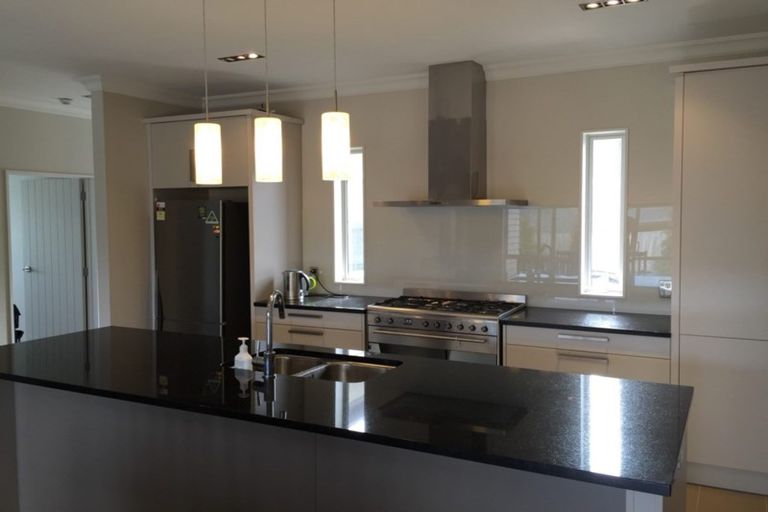 Photo of property in 10 Travis View Drive, Fairview Heights, Auckland, 0632