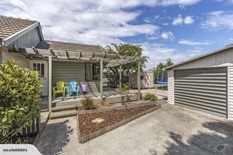 Photo of property in 115 Grimseys Road, Redwood, Christchurch, 8051