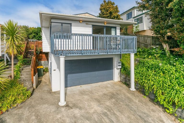 Photo of property in 1/52 Agincourt Street, Glenfield, Auckland, 0629