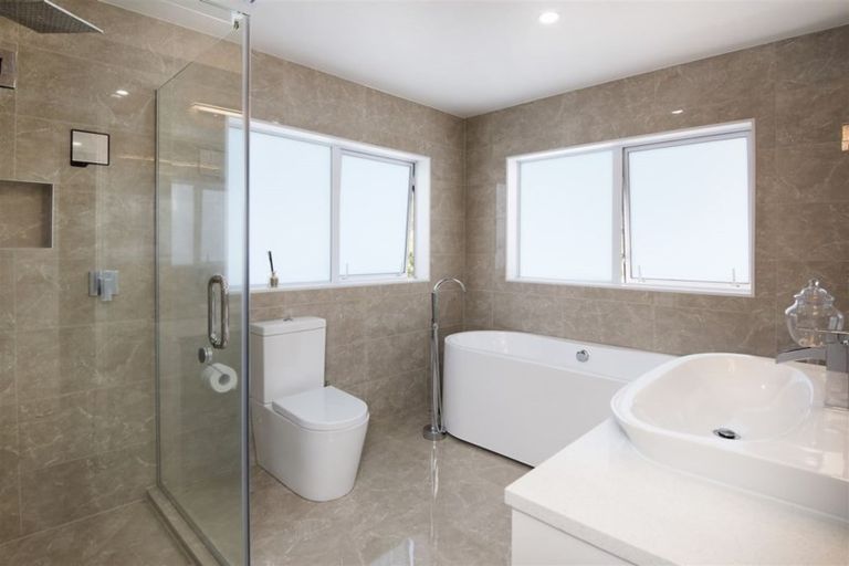 Photo of property in 202b Mellons Bay Road, Mellons Bay, Auckland, 2014