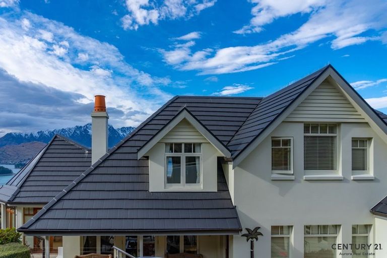 Photo of property in 4 Vanguard Lane, Fernhill, Queenstown, 9300