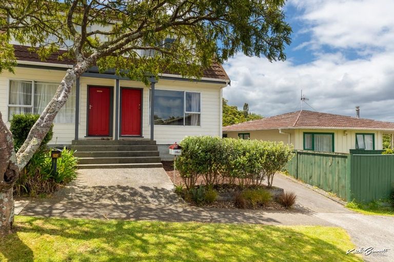 Photo of property in 26b Viewmont Drive, Harbour View, Lower Hutt, 5010