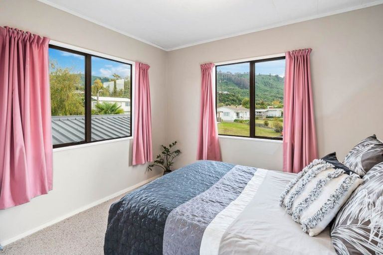 Photo of property in 2/26 Angela Place, Kinloch, Taupo, 3377