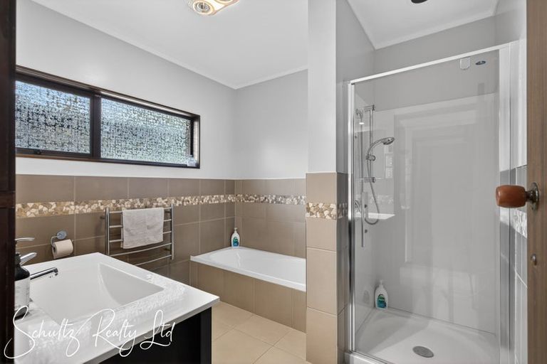 Photo of property in 71 Gorge Road, Maungaturoto, 0520