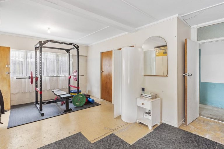 Photo of property in 20 Lynmore Drive, Hillpark, Auckland, 2102