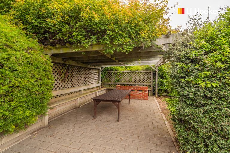 Photo of property in 72 Hocken Street, Kenmure, Dunedin, 9011