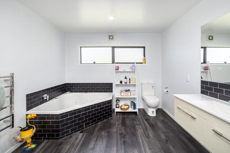 Photo of property in 53 Oak Street, Masterton, 5810