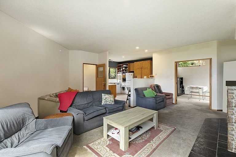 Photo of property in 6 Thorn Crescent, Fernhill, Queenstown, 9300