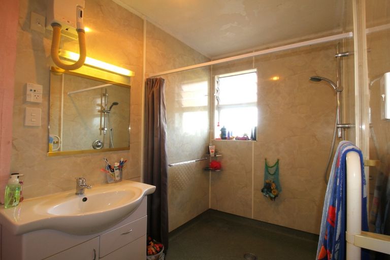 Photo of property in 8 Fox Place, Cloverlea, Palmerston North, 4412