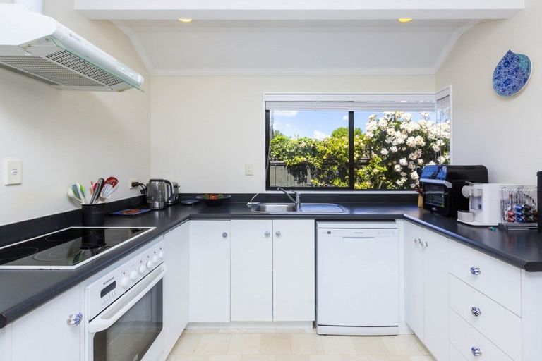 Photo of property in 6a Tui Grove, Elderslea, Upper Hutt, 5018